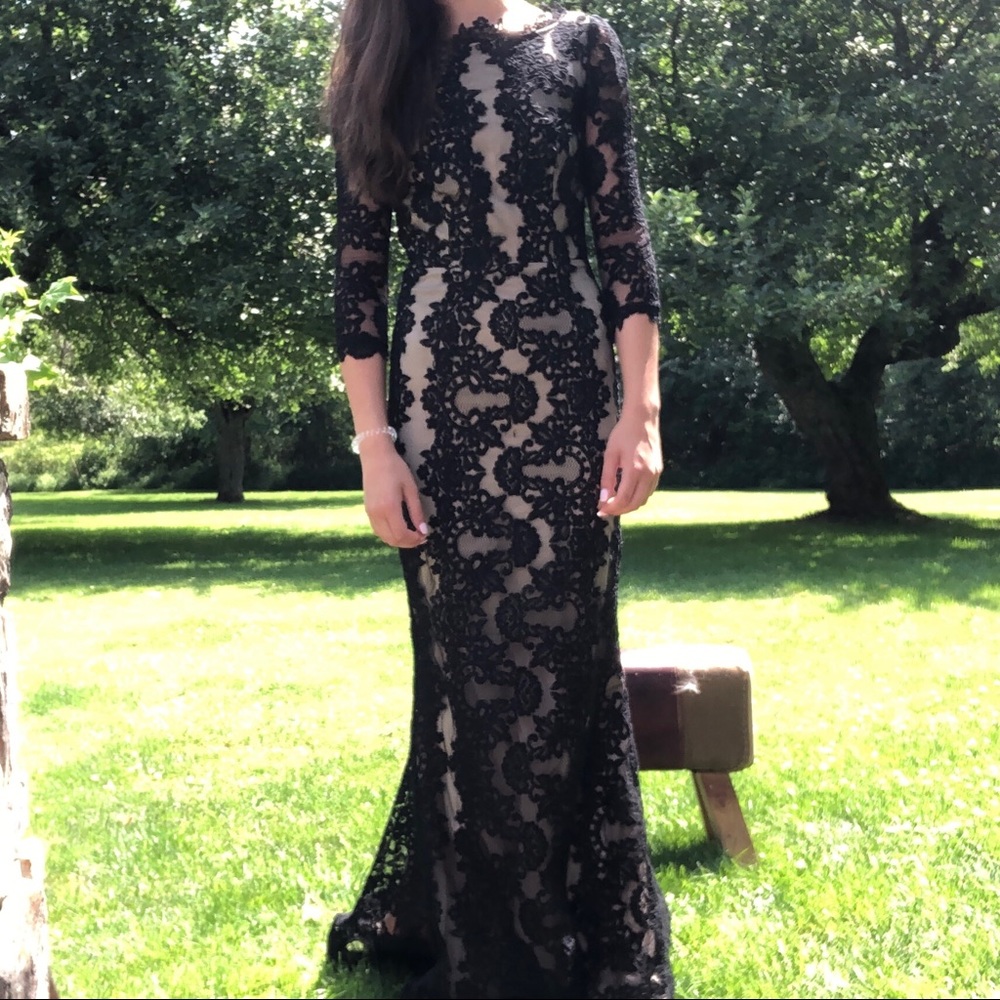Long laced Alice + Olivia dress with an open back